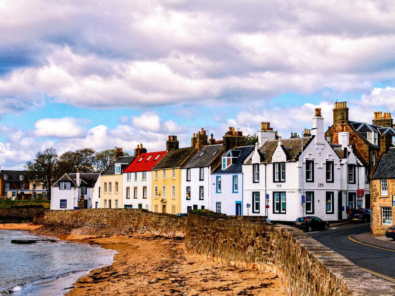 Houses next to the shoreline in Anstruther